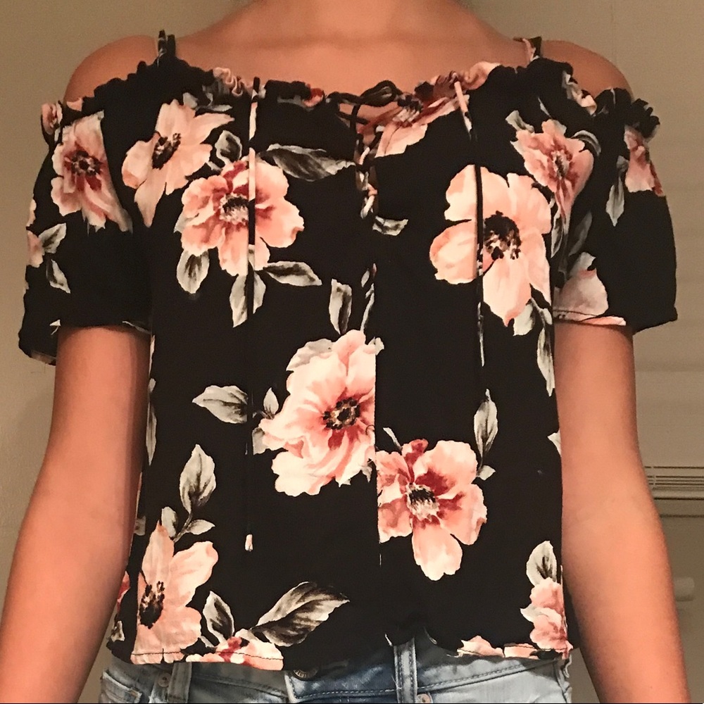 Kendall and Kylie cold shoulder top